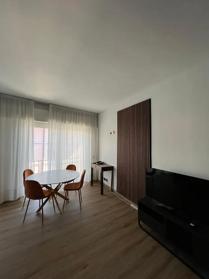 Glam Apartment Bardolino Italy